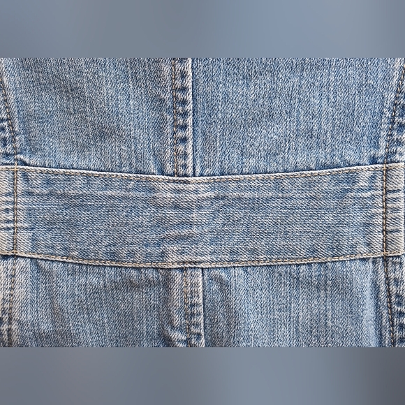 Cute H&M Fitted Denim Jacket + FREE GIFT - Picture 5 of 14